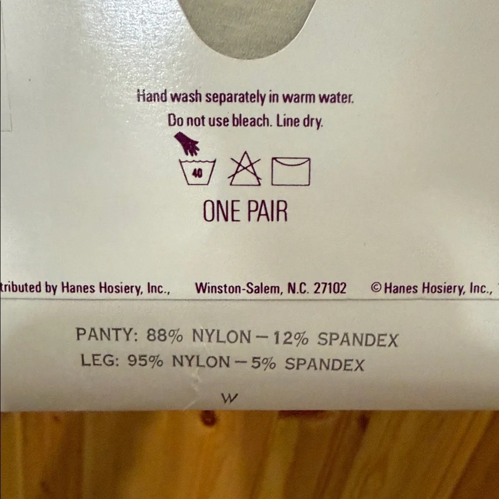 Hanes Silk Reflections Pearl Tuxedo Stripe Control Top Pantyhose. Size 3X